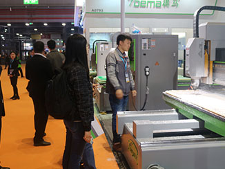 2018上海国际广告展—得马广告雕刻机参展