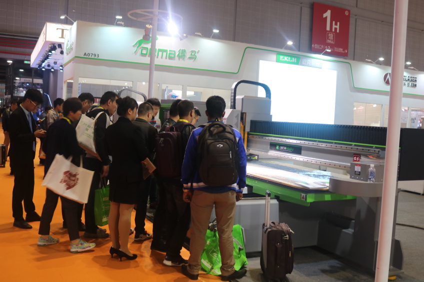 马广告雕刻机操作演示