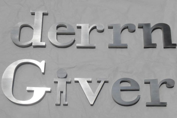 广告字体雕刻机雕刻的金属字 广告字体雕刻机雕刻的金属字