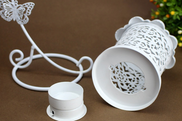 铁艺镂空烛台 铁艺镂空烛台