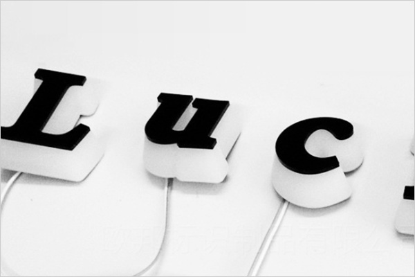 广告雕刻机加工的发光字 广告雕刻机加工的发光字