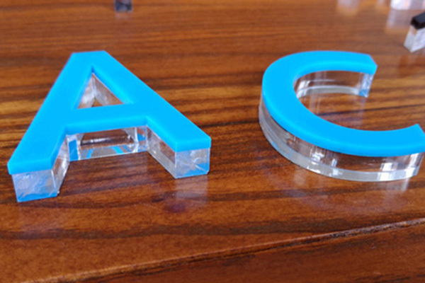 广告雕刻机加工水晶字 广告雕刻机加工水晶字