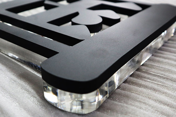 雕刻机加工水晶字 雕刻机加工水晶字