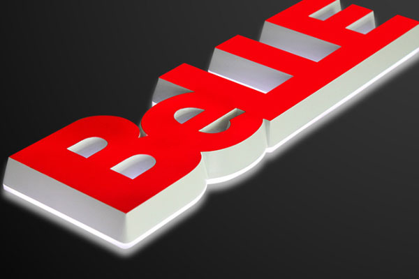 广告雕刻机切割的发光字 广告雕刻机切割的发光字