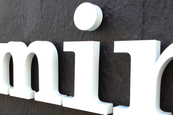 广告雕刻机加工好的PVC字样品 广告雕刻机加工好的PVC字样品