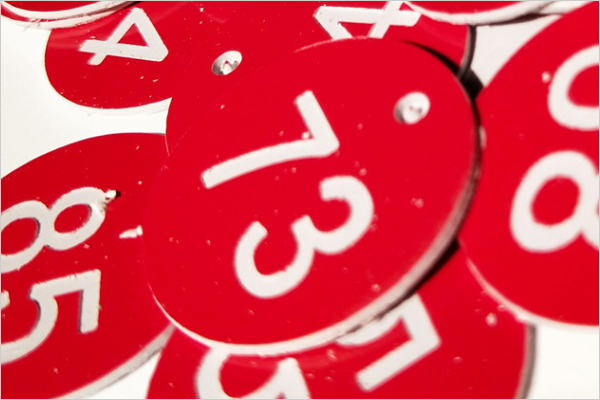 广告雕刻机加工的双色板号码牌 广告雕刻机加工的双色板号码牌