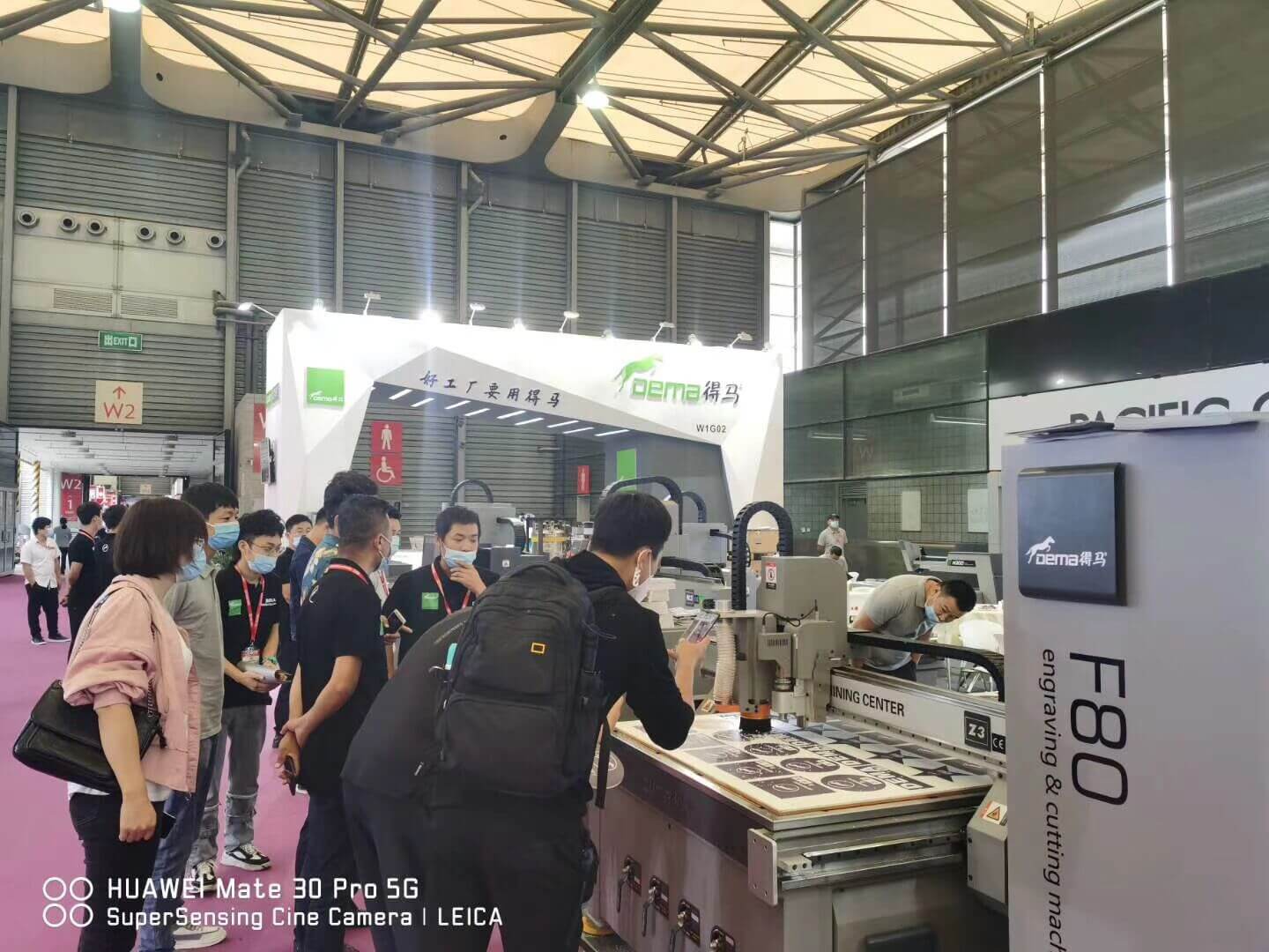 Z3雕刻机引人驻足