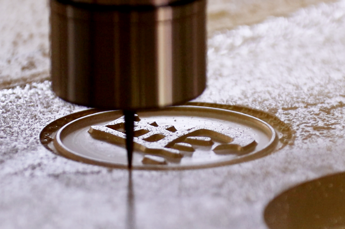 雕刻机加工中 雕刻机加工中