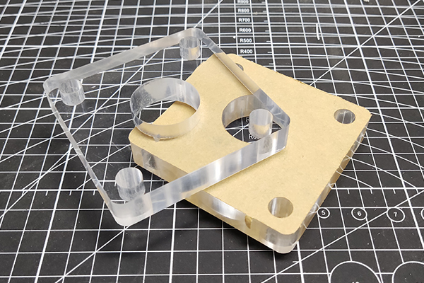 得马Z3高速巡边雕刻机切割的亚克力 得马Z3高速巡边雕刻机切割的亚克力