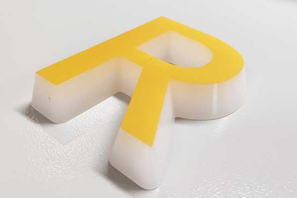 得马Z3高速巡边雕刻机切的亚克力样品 得马Z3高速巡边雕刻机切的亚克力样品