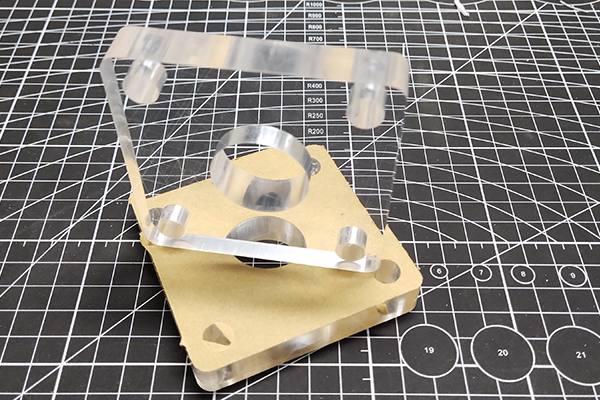 得马Z3高速巡边雕刻机加工的亚克力 得马Z3高速巡边雕刻机加工的亚克力