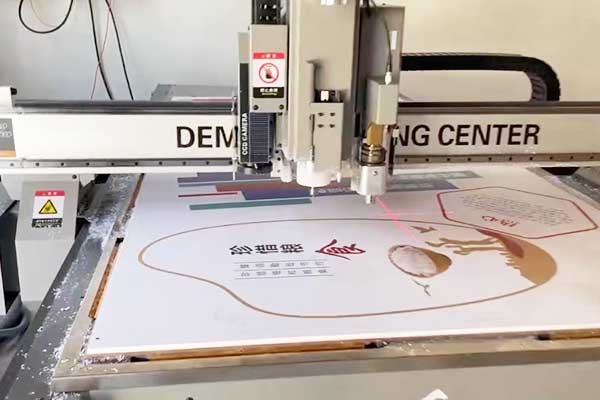 得马-Z3高速巡边雕刻机 得马-Z3高速巡边雕刻机