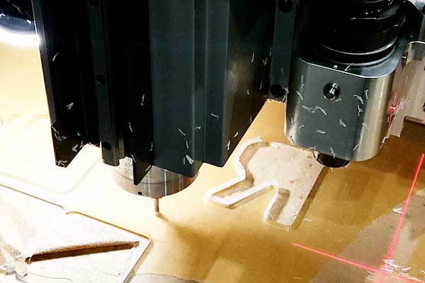 得马Z3高速巡边雕刻机加工亚克力 得马Z3高速巡边雕刻机加工亚克力