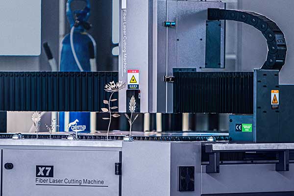 得马X7工业光纤激光切割机 得马X7工业光纤激光切割机