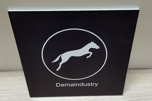 得马Z3高速巡边雕刻机加工的PVC板 得马Z3高速巡边雕刻机加工的PVC板