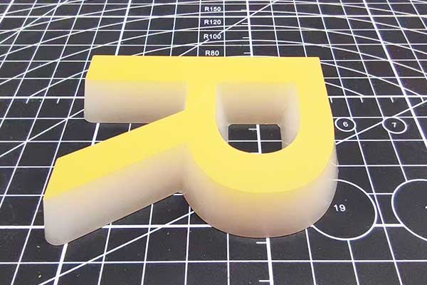 得马Z3高速巡边雕刻机切割的亚克力 得马Z3高速巡边雕刻机切割的亚克力