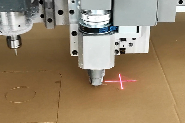 得马Z3高速巡边雕刻机切割瓦楞纸 得马Z3高速巡边雕刻机切割瓦楞纸