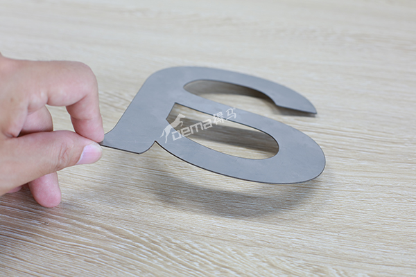 得马光纤激光切割机切割的金属样品 得马光纤激光切割机切割的金属样品