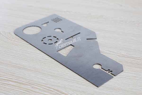 得马光纤激光切割机切割的薄板 得马光纤激光切割机切割的薄板