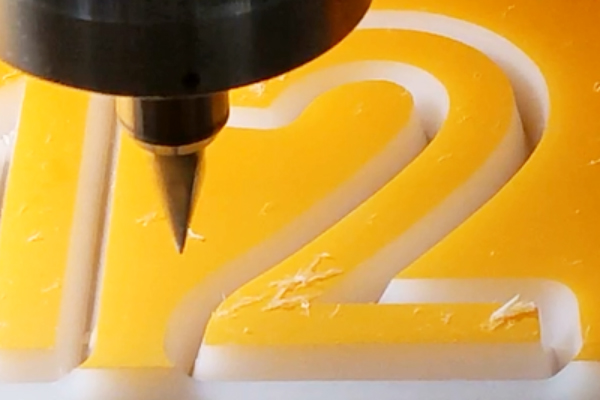 得马Z3高速巡边雕刻机切割亚克力 得马Z3高速巡边雕刻机切割亚克力