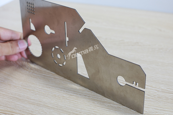 得马激光切割机切割的金属钣金 得马激光切割机切割的金属钣金