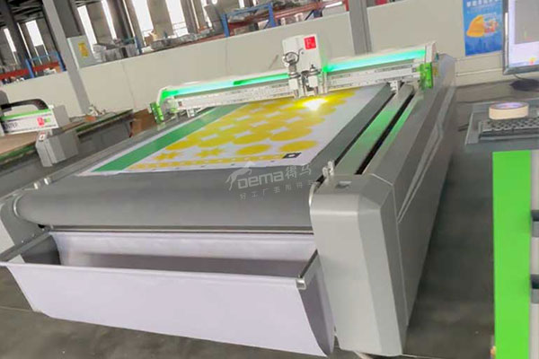 得马F11高速裁切机 得马F11高速裁切机