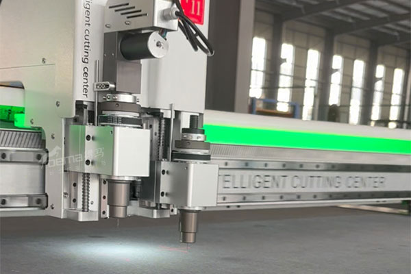 得马F11高速裁切机