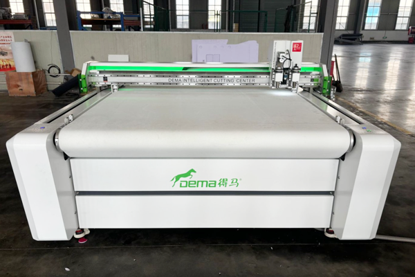 得马F11高速裁切机 得马F11高速裁切机