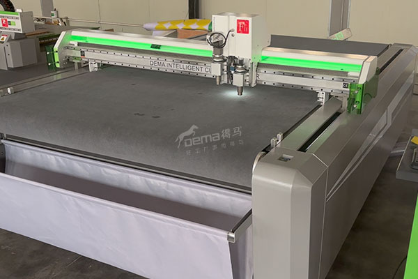 得马F11高速裁切机 得马F11高速裁切机