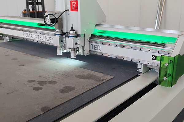 得马F11高速裁切机 得马F11高速裁切机