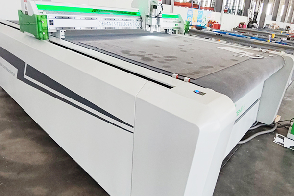 得马高速裁切机F11 得马高速裁切机F11