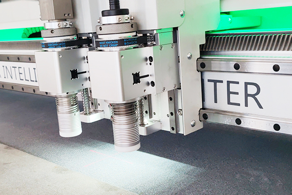 得马F11高速裁切机 得马F11高速裁切机