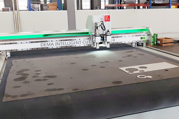 得马高速裁切机 得马高速裁切机